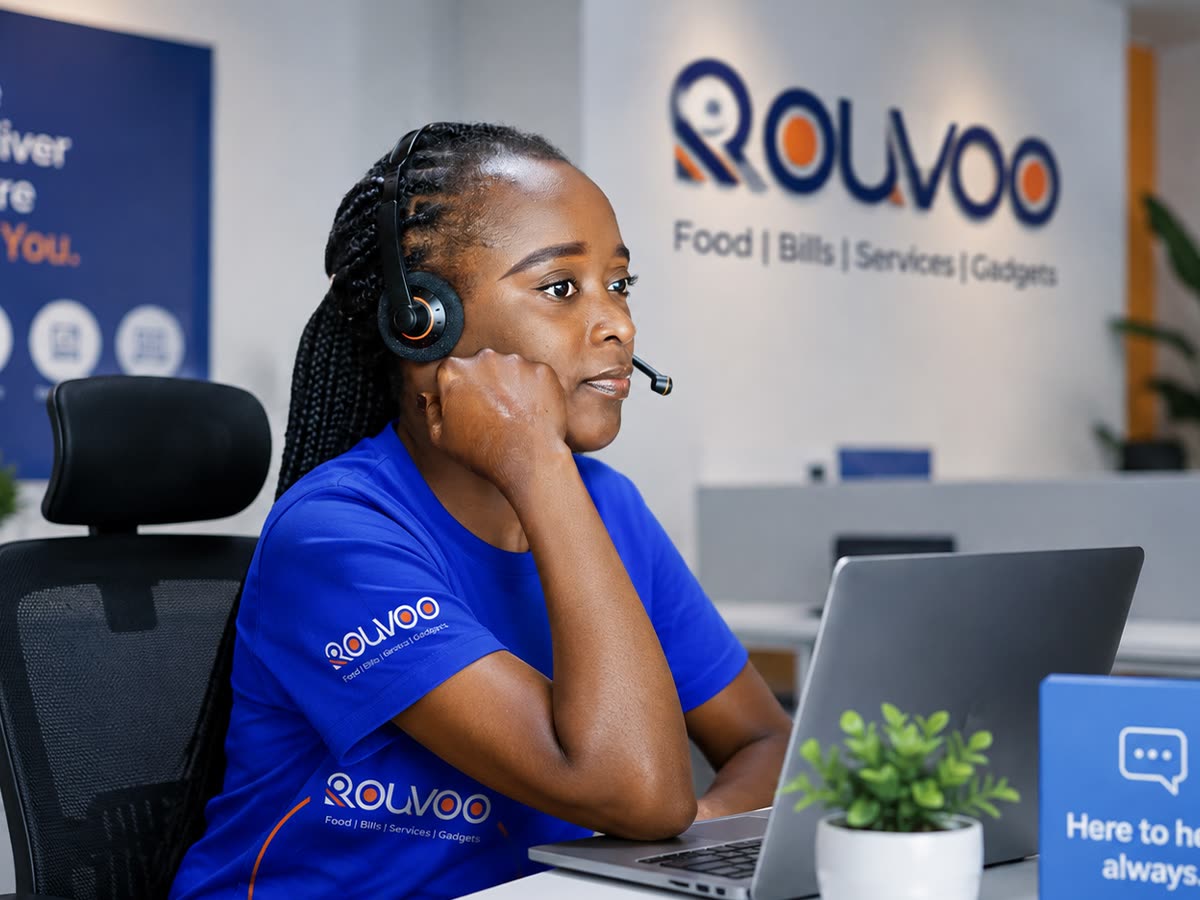 The Rouvoo merchant order list open on a laptop and on a phone